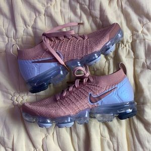 Vapor max, size 7.5.